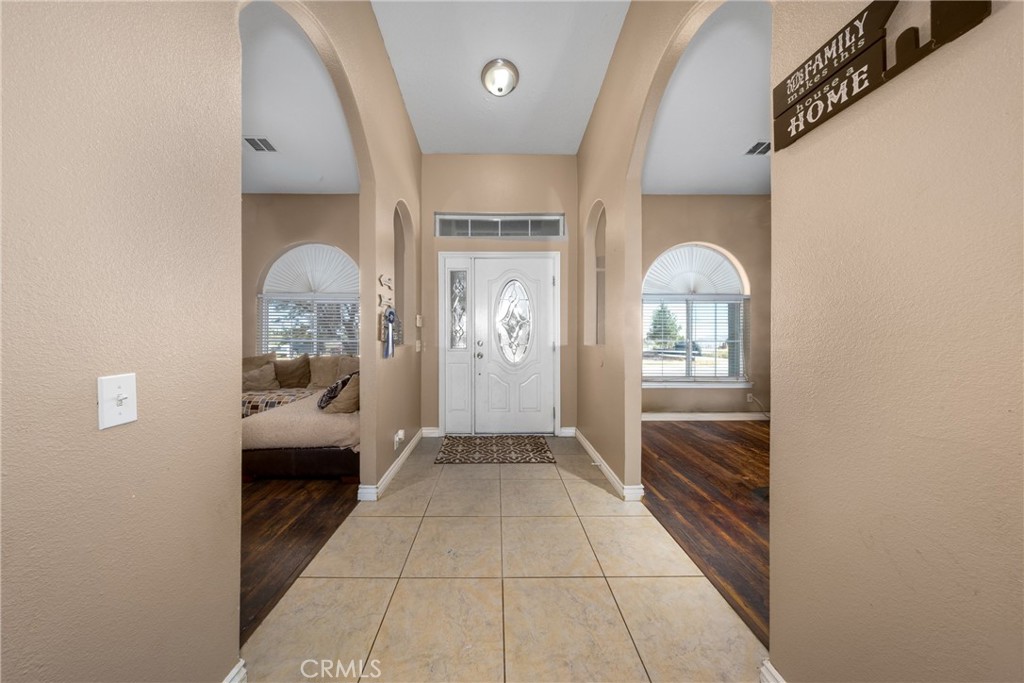 11671 Desert View Road Pinon Hills, CA 92372 - Photo 5 of 52