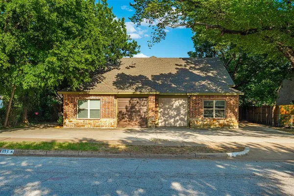 $450,000 | 103 Del Rio Avenue, Benbrook, TX 76126