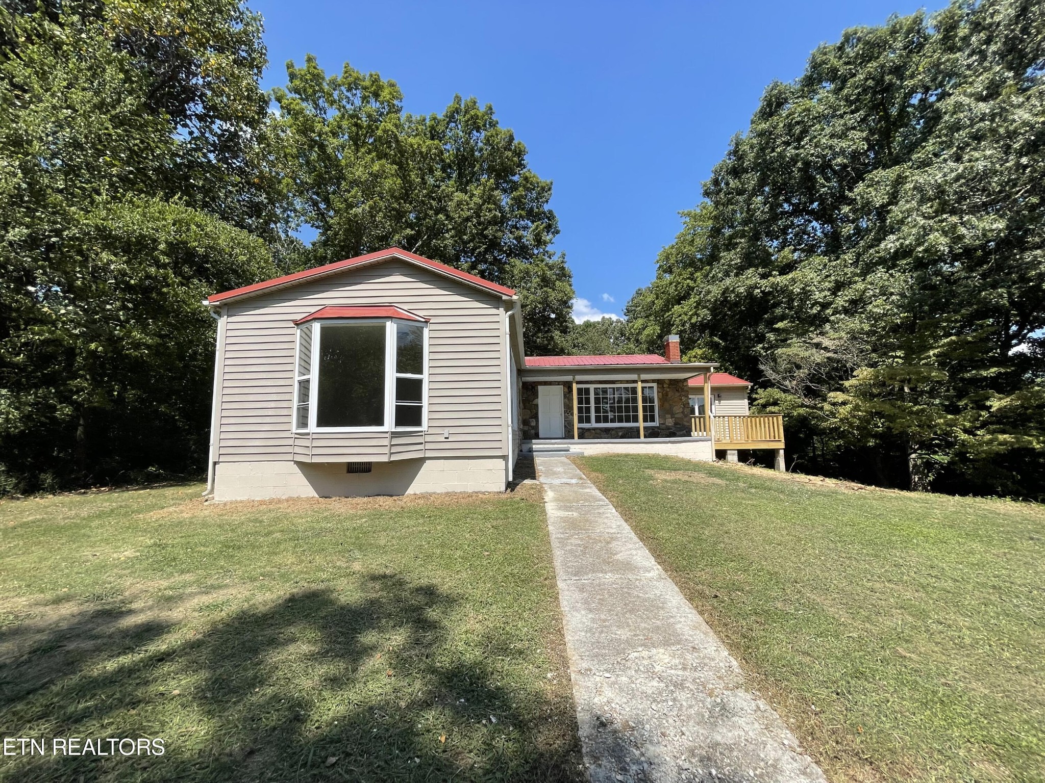417 Childs Road Harriman, TN 37748 - Photo 3 of 60 Gallery Image 3