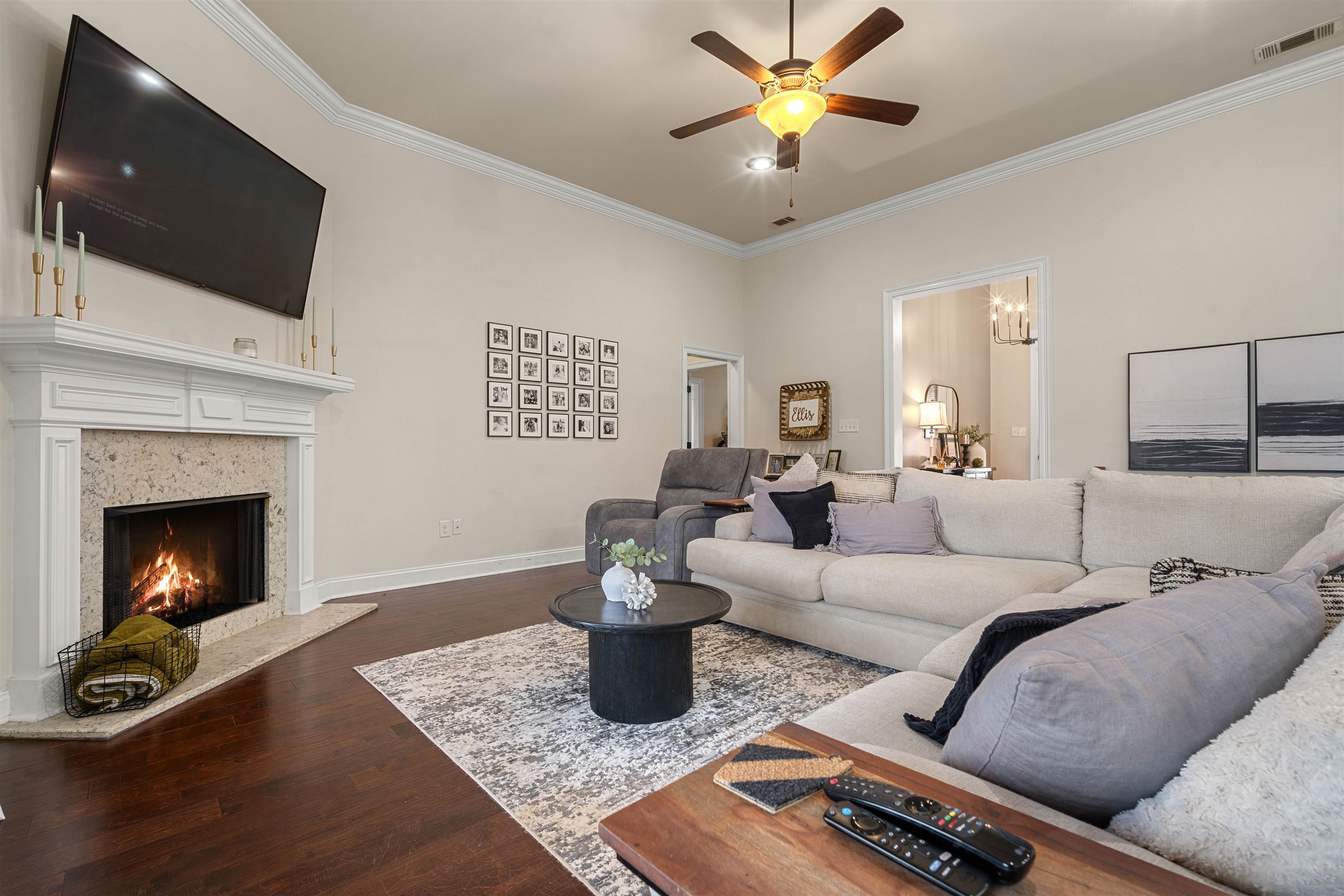 24582 Caleb Court Daphne, AL 36526 - Photo 9 of 39 Living Room