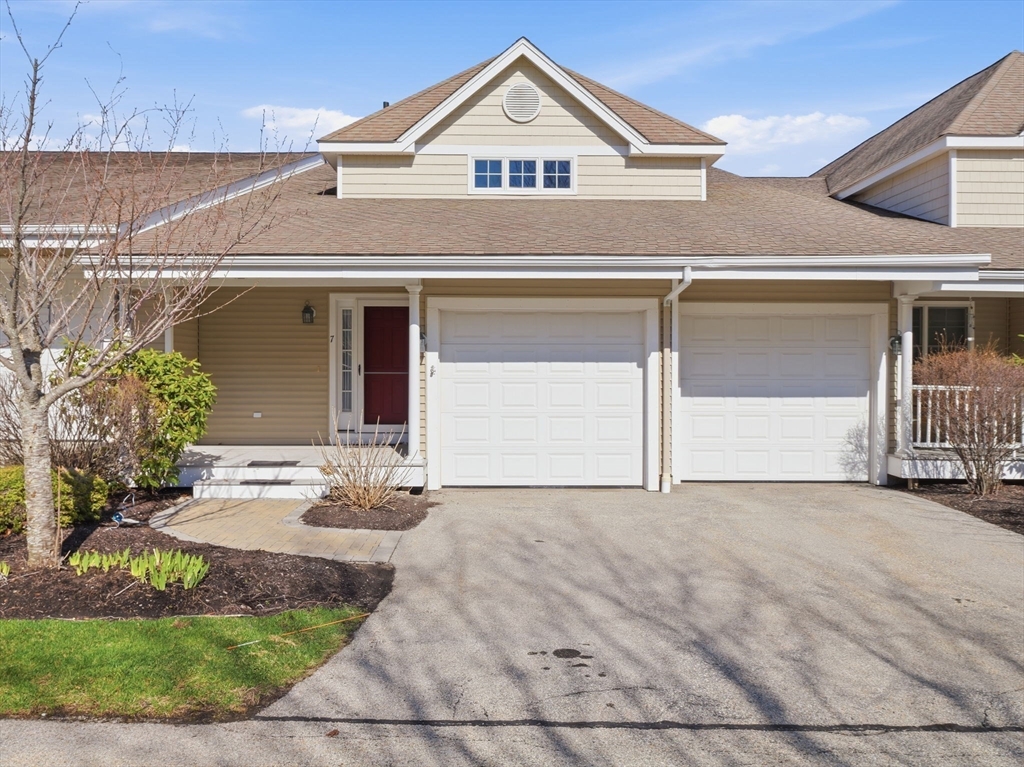 7 Tideswell Lane, Unit 7 Worcester, MA 01609 - Photo 3 of 42