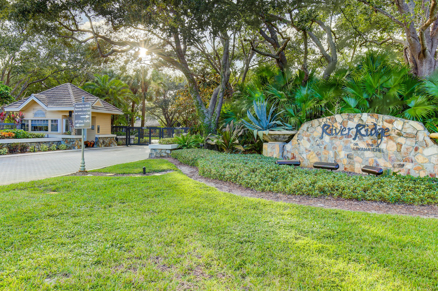 10410 Southeast Ridgeview Circle Tequesta, FL 33469 - Photo 27 of 27 Community Entrance Gate