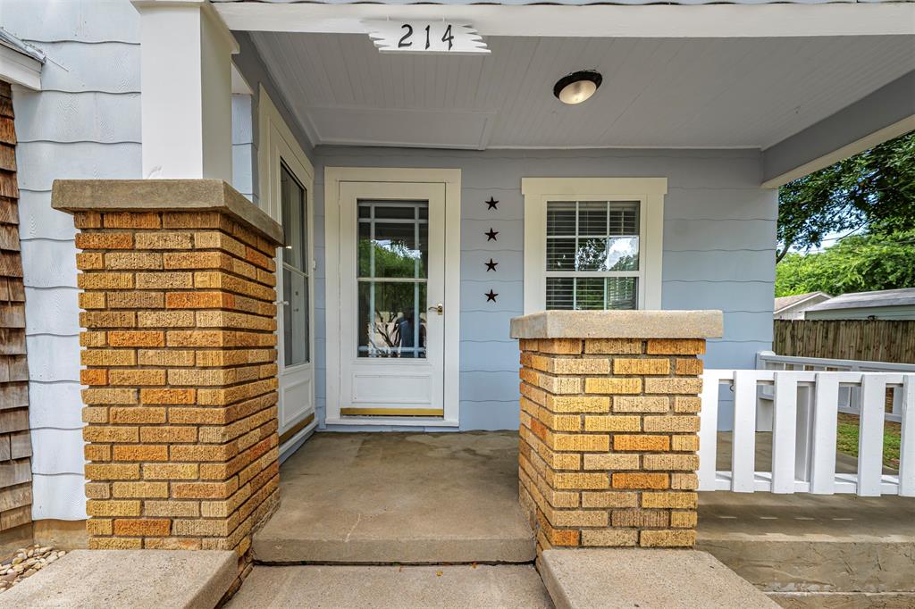 214 Churchill Road Fort Worth, TX 76114 - Photo 2 of 22