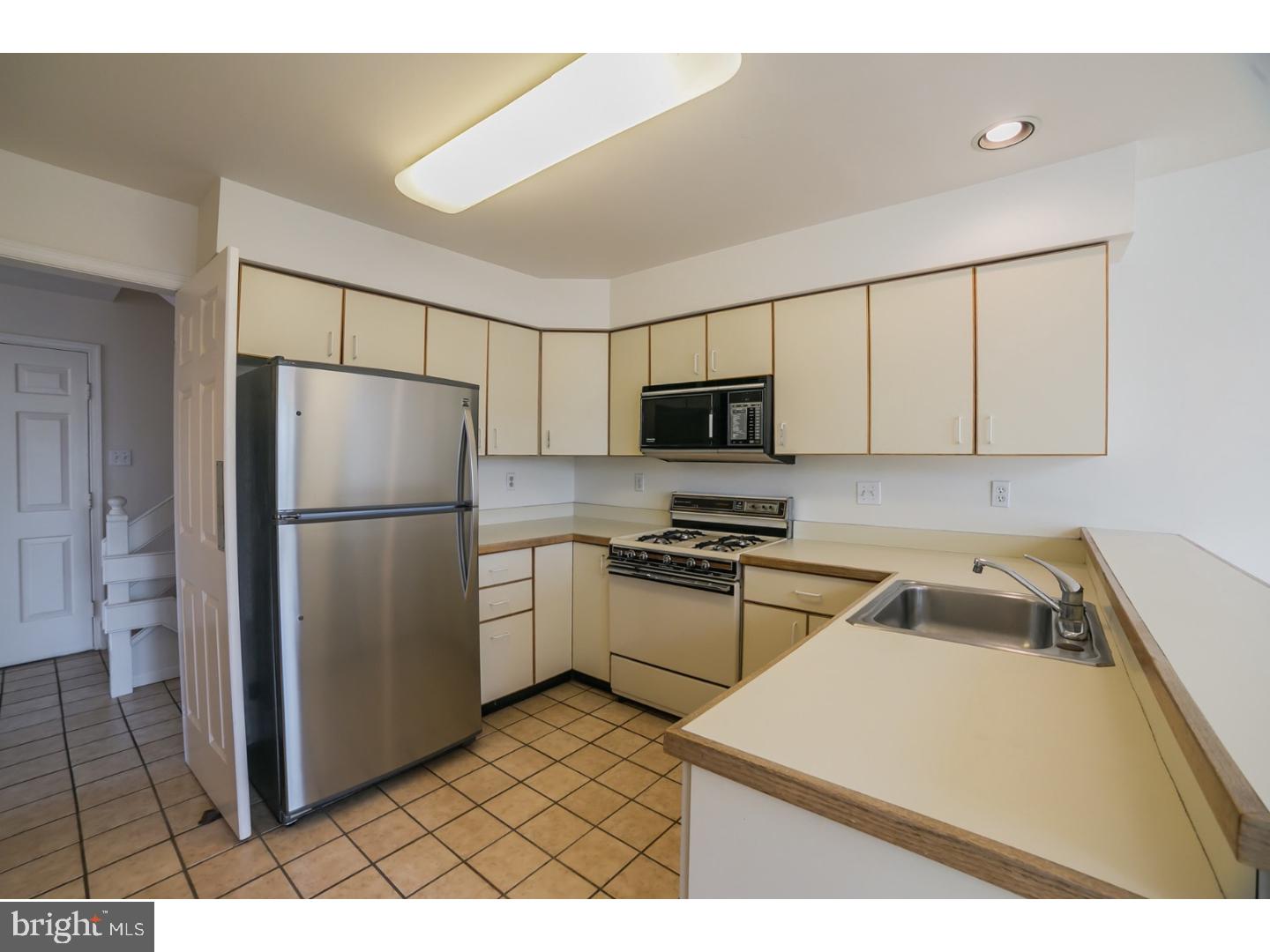 55 Wellfleet Lane Wayne, PA 19087 - Photo 6 of 25 Kitchen