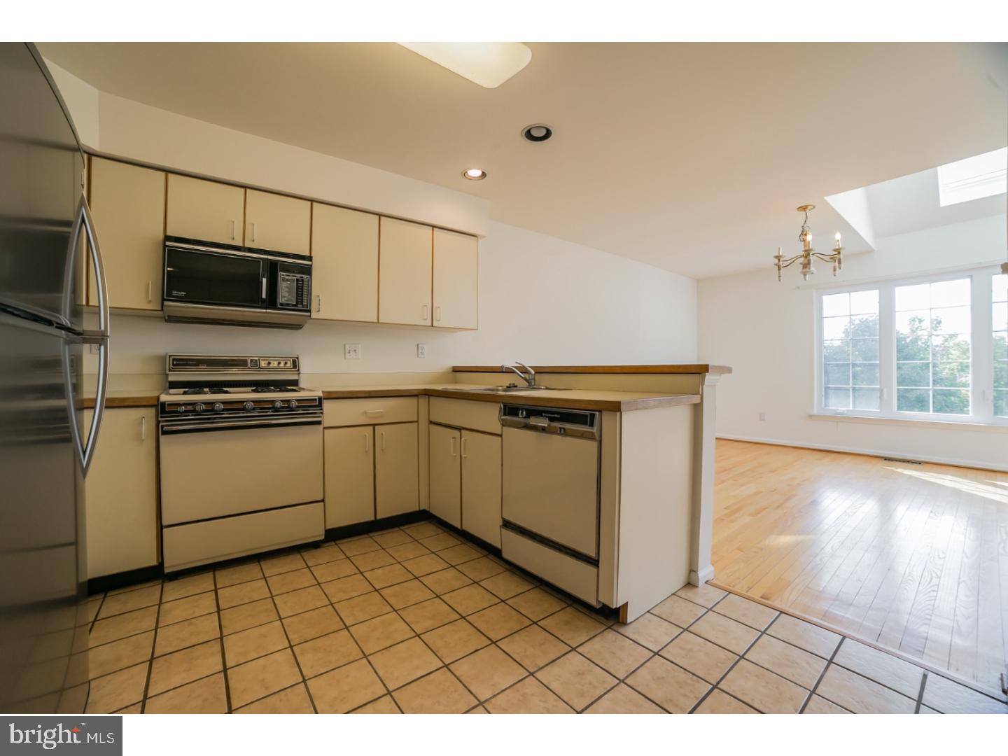 55 Wellfleet Lane Wayne, PA 19087 - Photo 7 of 25 Kitchen