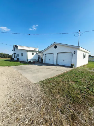 $480,000 | 2871 Mexico Ridge Road, Bennington, IN 47011