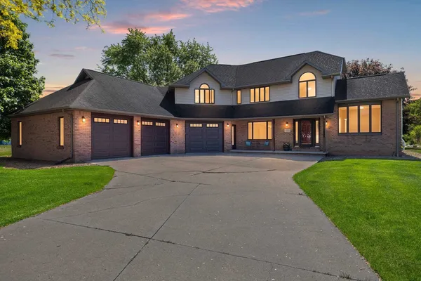 $449,900 | 1009 Brill Road, Kaukauna, WI 54130