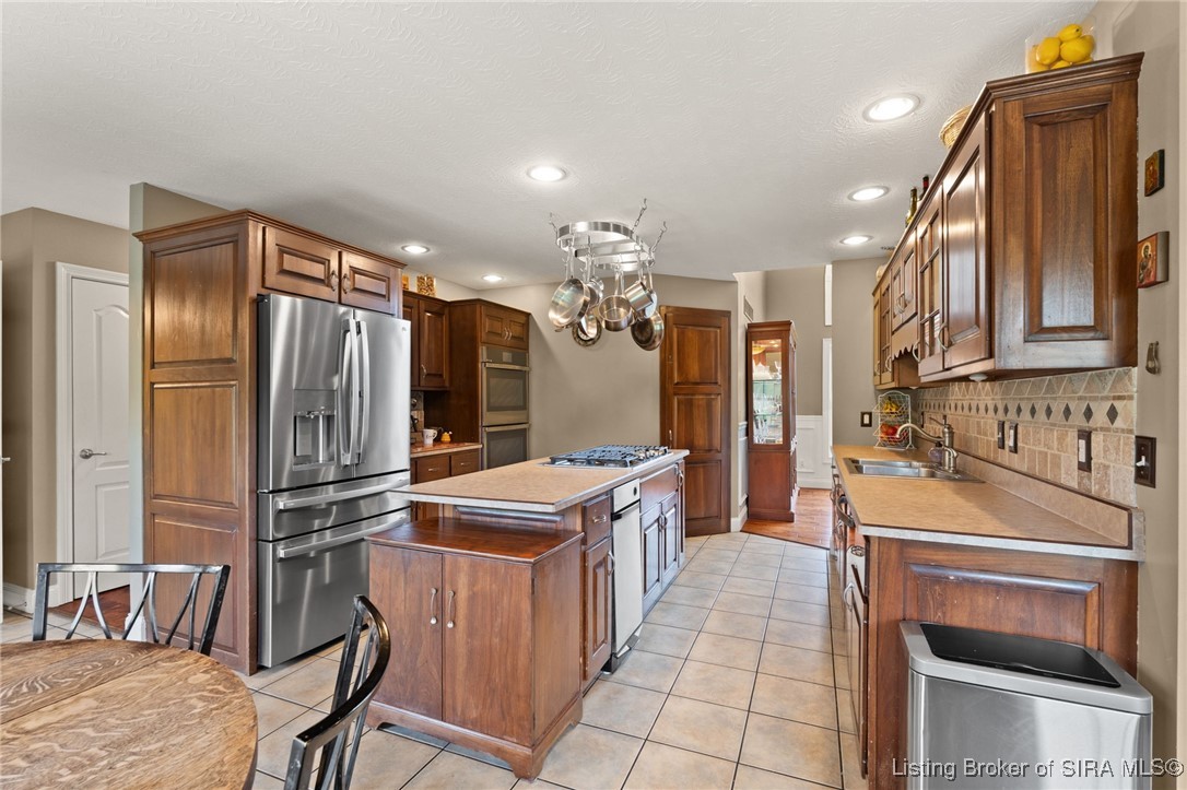 937 Big Indian Road Northeast Corydon, IN 47112 - Photo 6 of 73 Plenty of counter space and cabinets