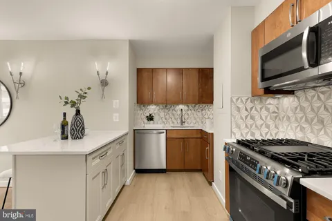 $374,900 | 1245 13th Street Northwest, Unit 414, Washington, DC 20005