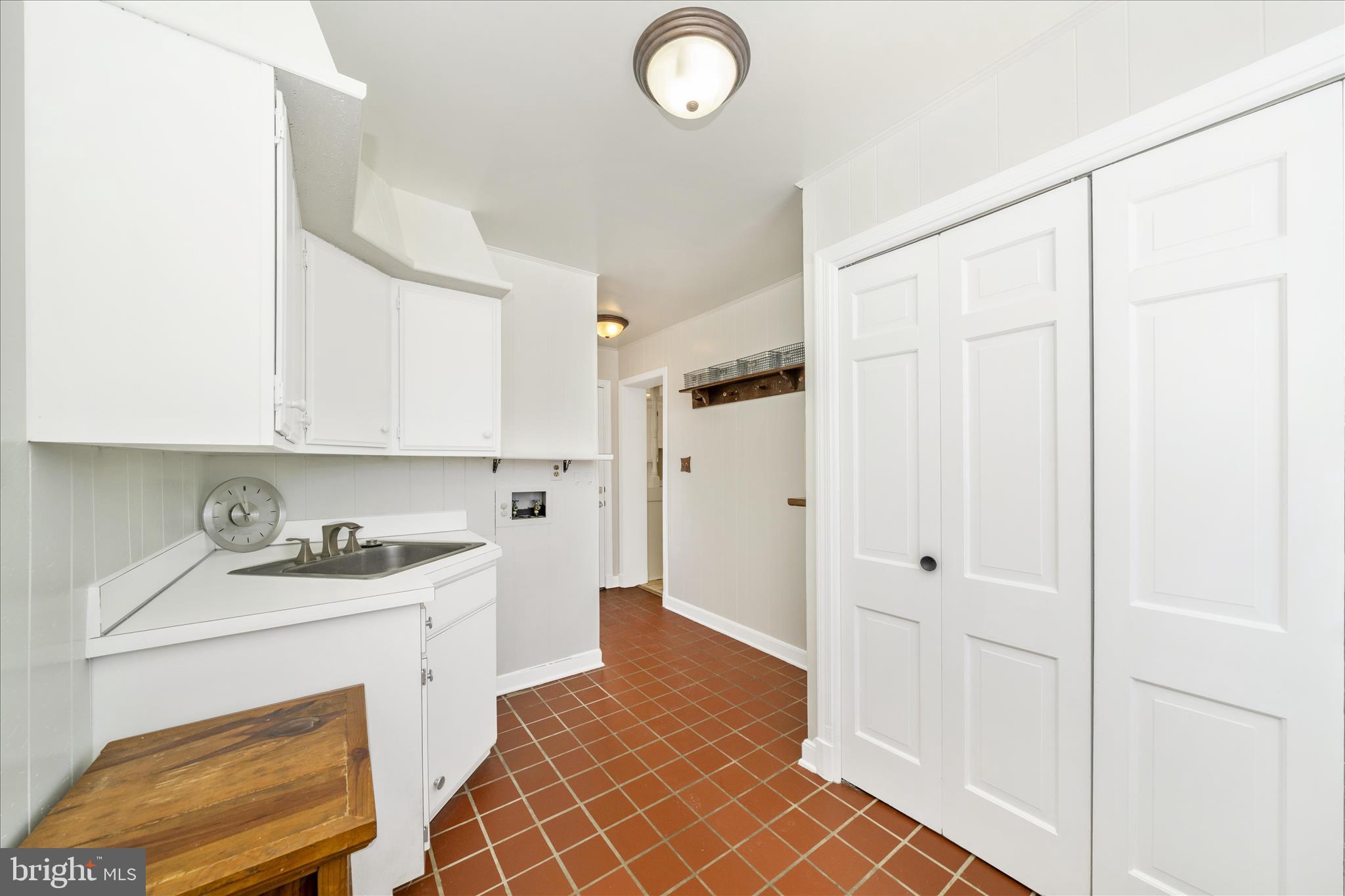 6501 Green Valley Road New Market, MD 21774 - Photo 30 of 55 Mud Room (Laundry Hook-Up)