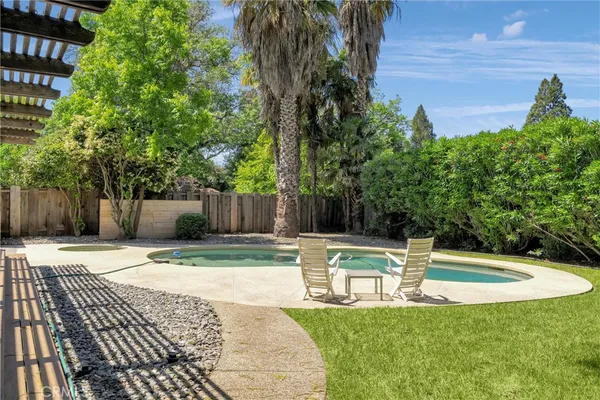 $469,000 | 976 Palmetto Avenue, Chico, CA 95926