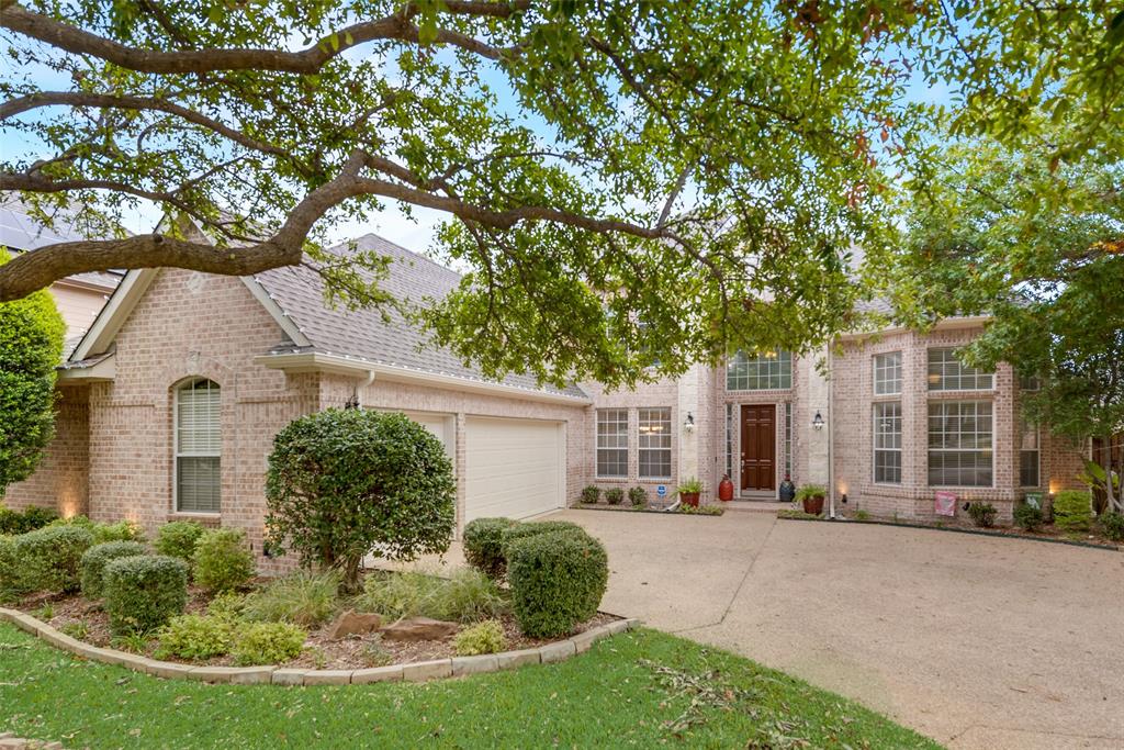 a house view with a outdoor space