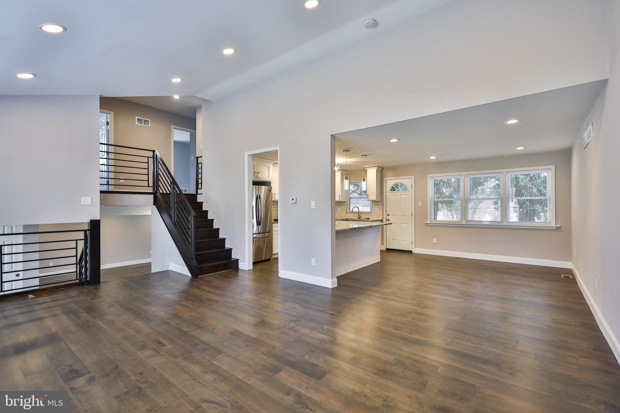 124 Kingfield Road Philadelphia, PA 19115 - Photo 2 of 20