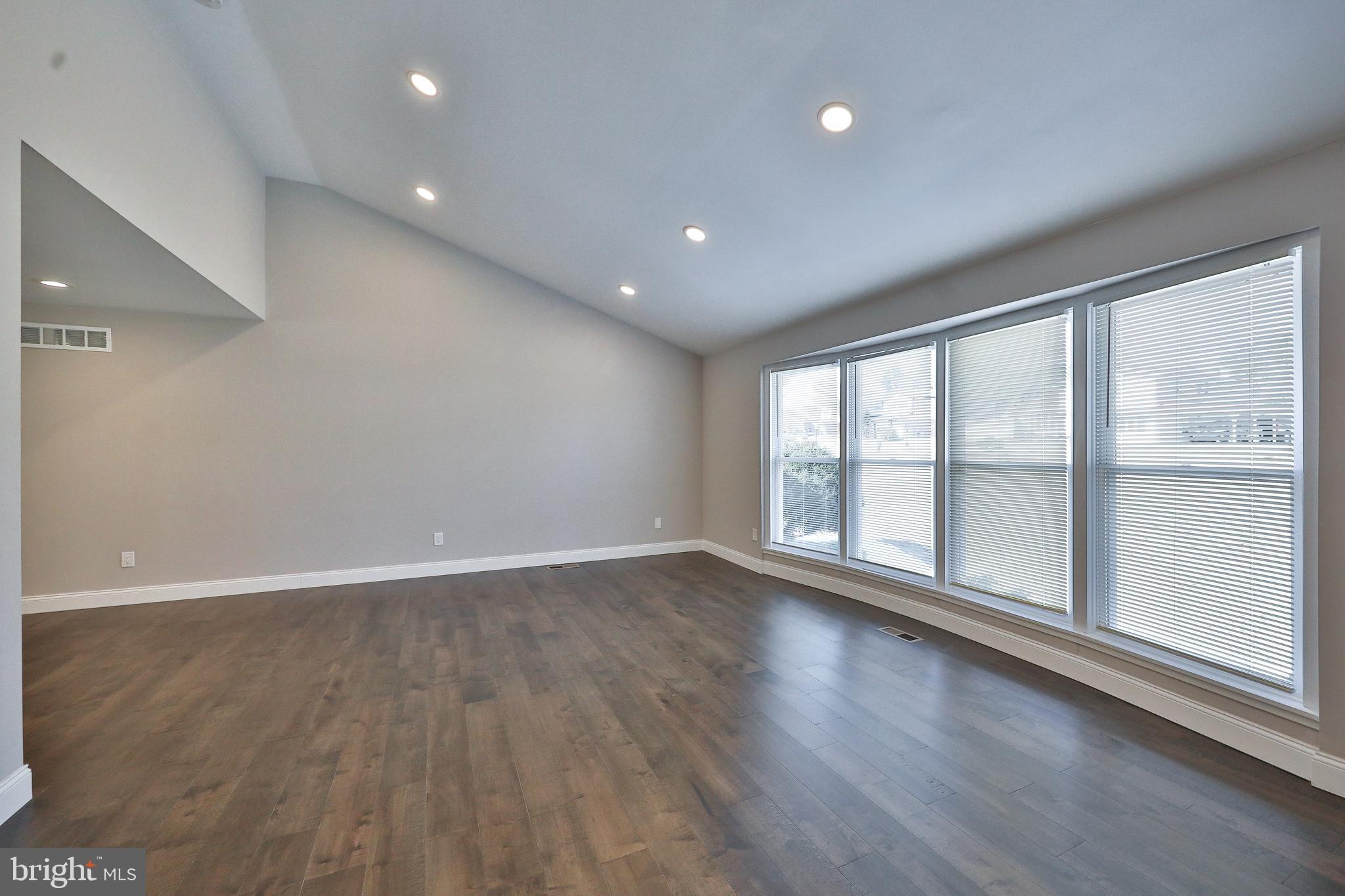 124 Kingfield Road Philadelphia, PA 19115 - Photo 4 of 20