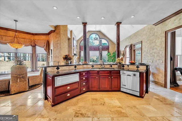 $4,000,000 | 2079 Highway 85, Senoia, GA 30276