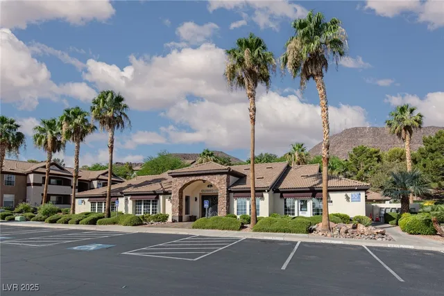 $210,000 | 231 West Horizon Ridge Parkway, Unit 1126, Henderson, NV 89012