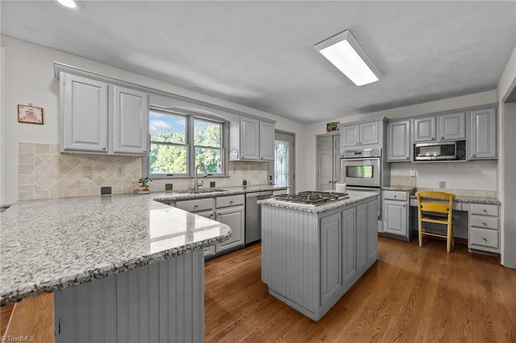 1498 Bethesda Road Lexington, NC 27295 - Photo 14 of 40 Well Appointed Kitchen for culinary Enthusiasts