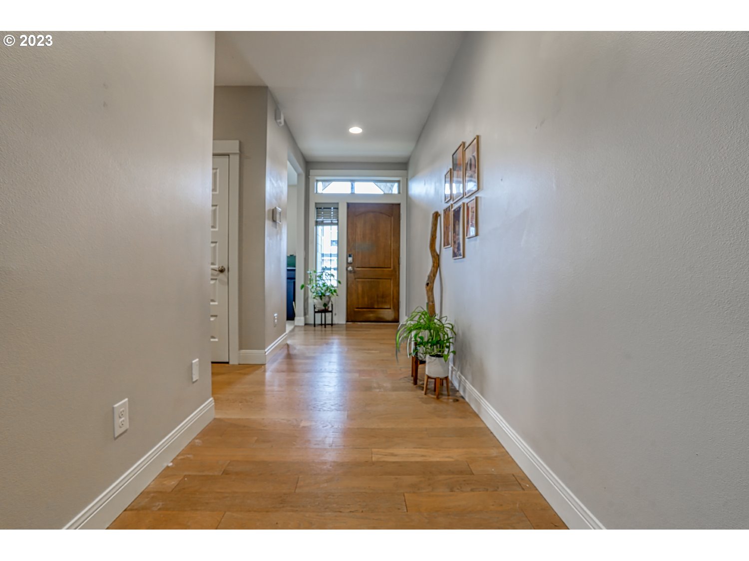 3247 North Abernathy Circle Ridgefield, WA 98642 - Photo 2 of 44 Entrance/Foyer