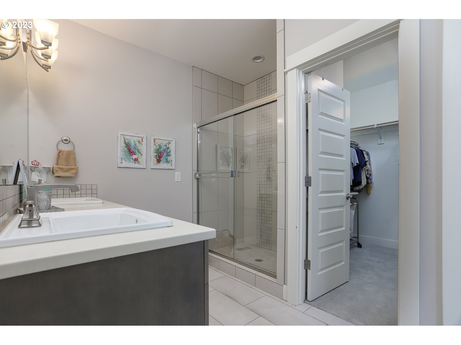 3247 North Abernathy Circle Ridgefield, WA 98642 - Photo 23 of 44 Owner's Suite Bathroom