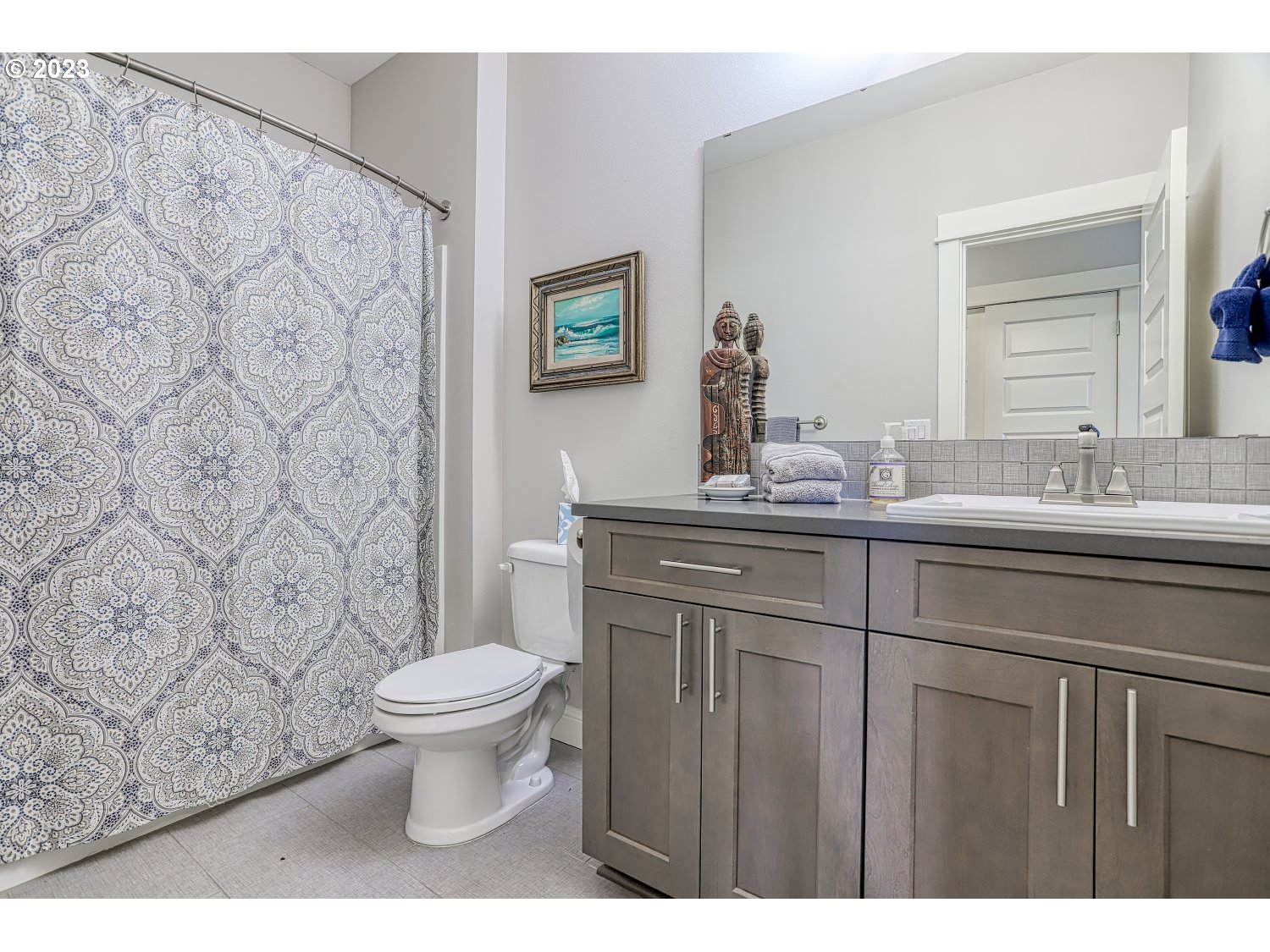 3247 North Abernathy Circle Ridgefield, WA 98642 - Photo 29 of 44 Bathroom