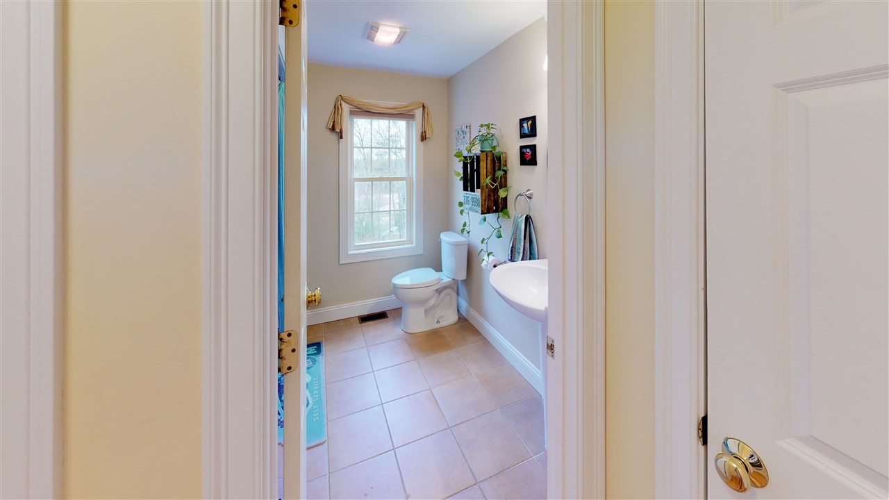 9 Wood Ridge Lane Exeter, NH 03833 - Photo 15 of 40