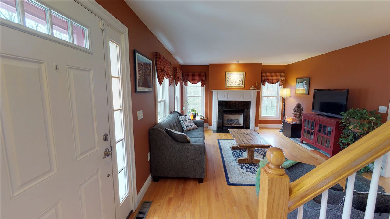 9 Wood Ridge Lane Exeter, NH 03833 - Photo 4 of 40