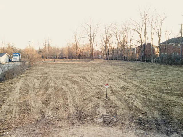 $120,000 | 4859 East 64th Street, Indianapolis, IN 46220