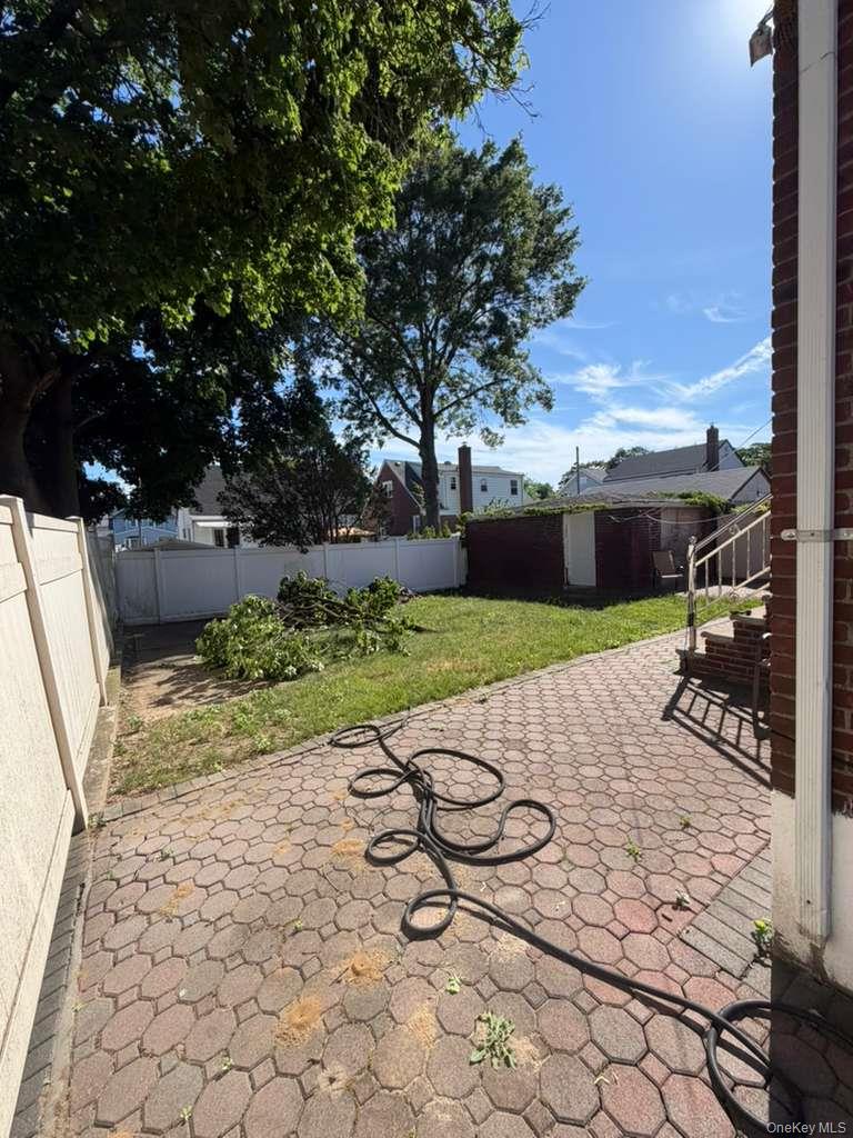 247-20 136th Road Queens, NY 11422 - Photo 8 of 11