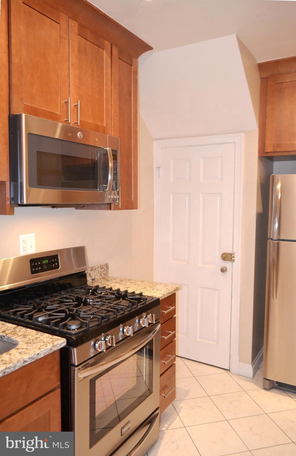 206 South Courthouse Road Arlington, VA 22204 - Photo 12 of 41