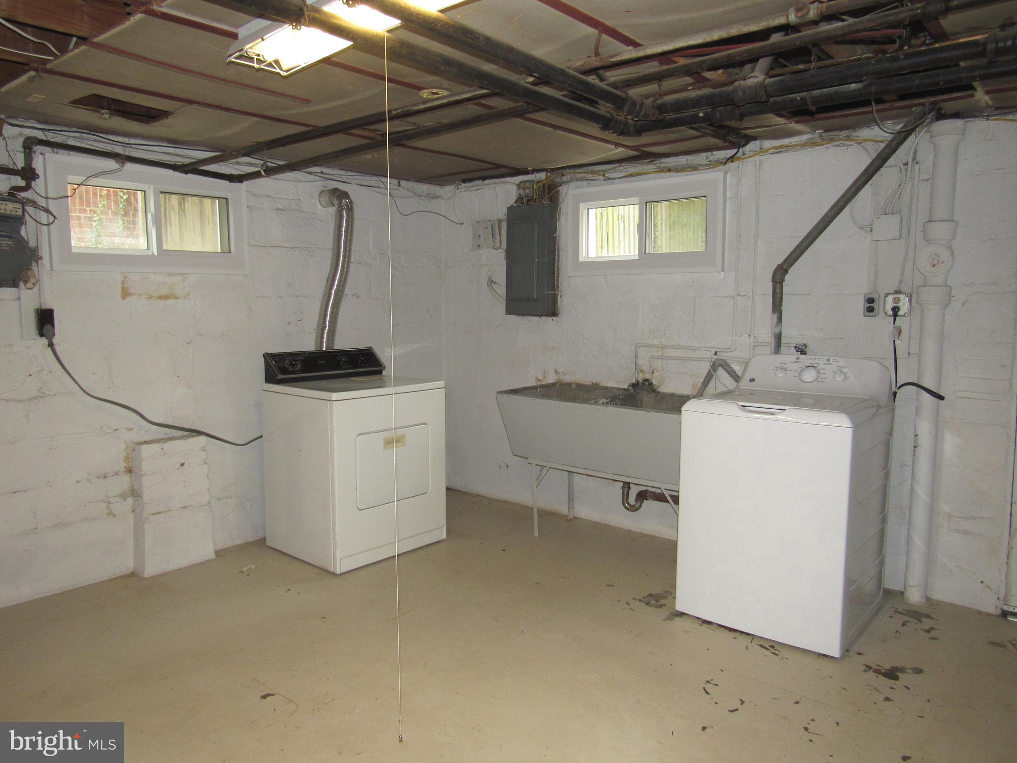 206 South Courthouse Road Arlington, VA 22204 - Photo 33 of 41