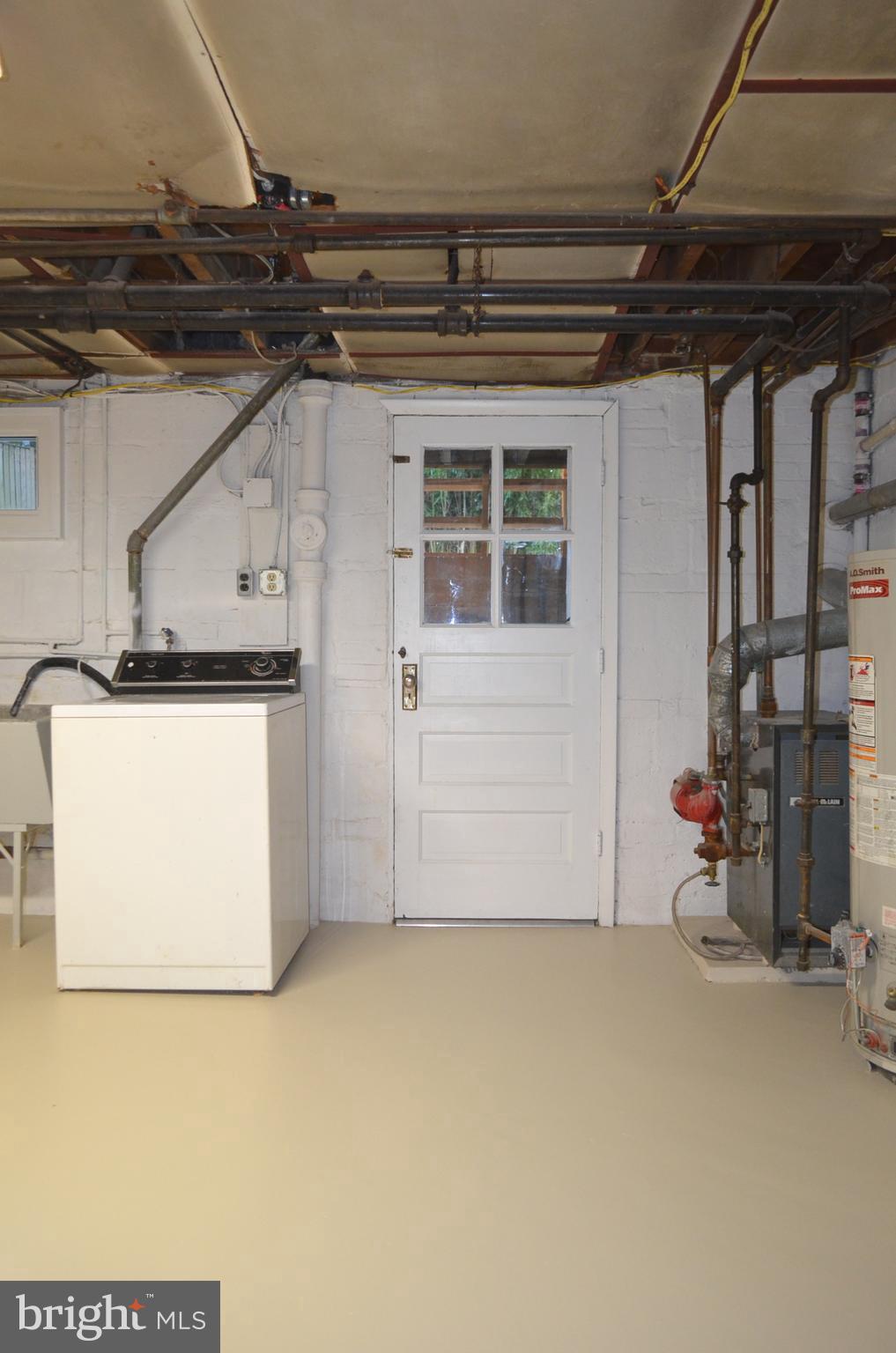 206 South Courthouse Road Arlington, VA 22204 - Photo 34 of 41