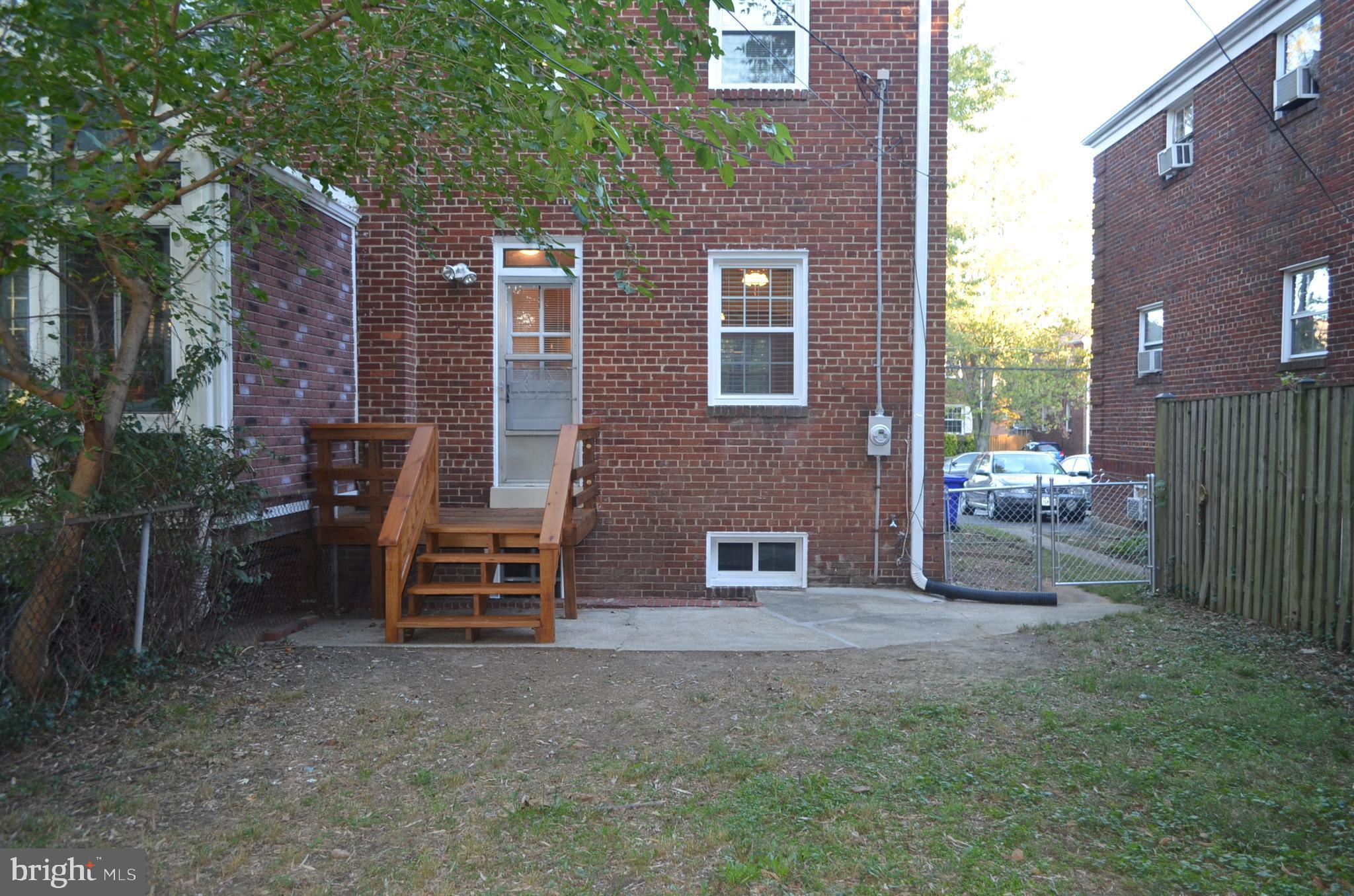 206 South Courthouse Road Arlington, VA 22204 - Photo 35 of 41