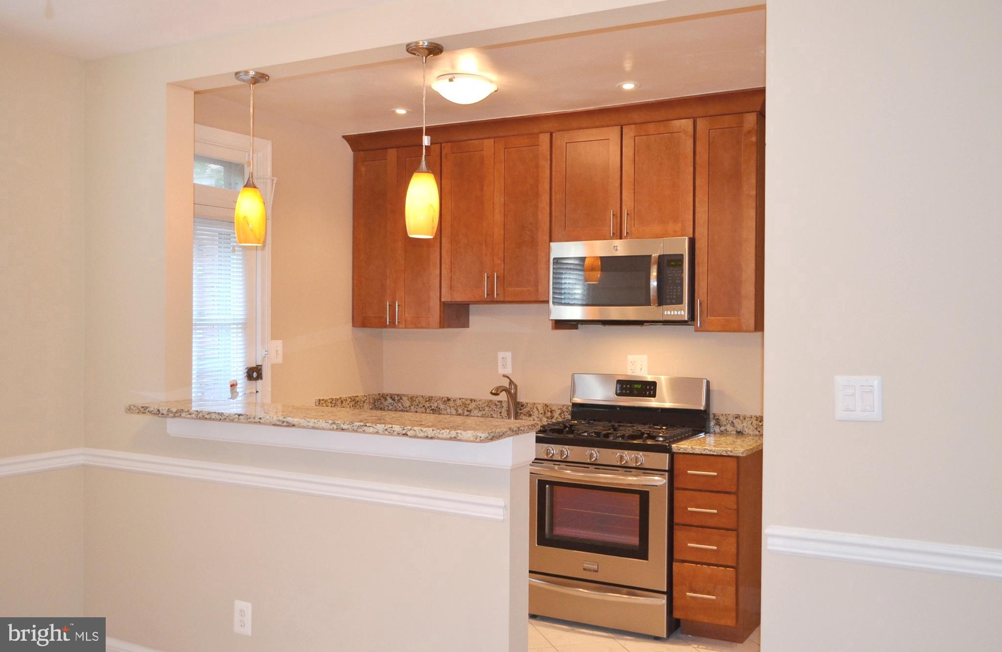 206 South Courthouse Road Arlington, VA 22204 - Photo 8 of 41