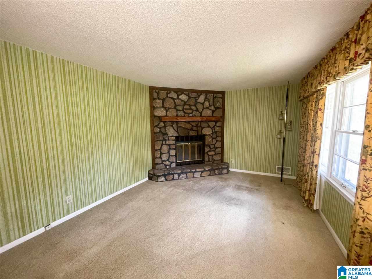 1301 Glendale Road Anniston, AL 36207 - Photo 3 of 32