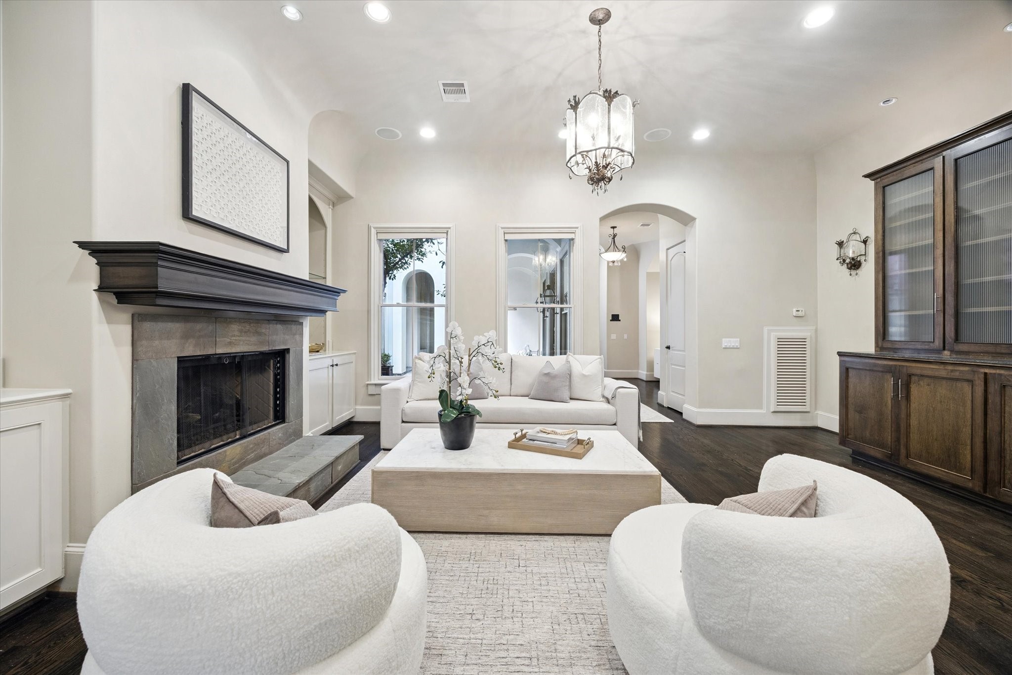 2145 Fairview Street Houston, TX 77019 - Photo 12 of 50 Great space for entertaining and view to the courtyard!