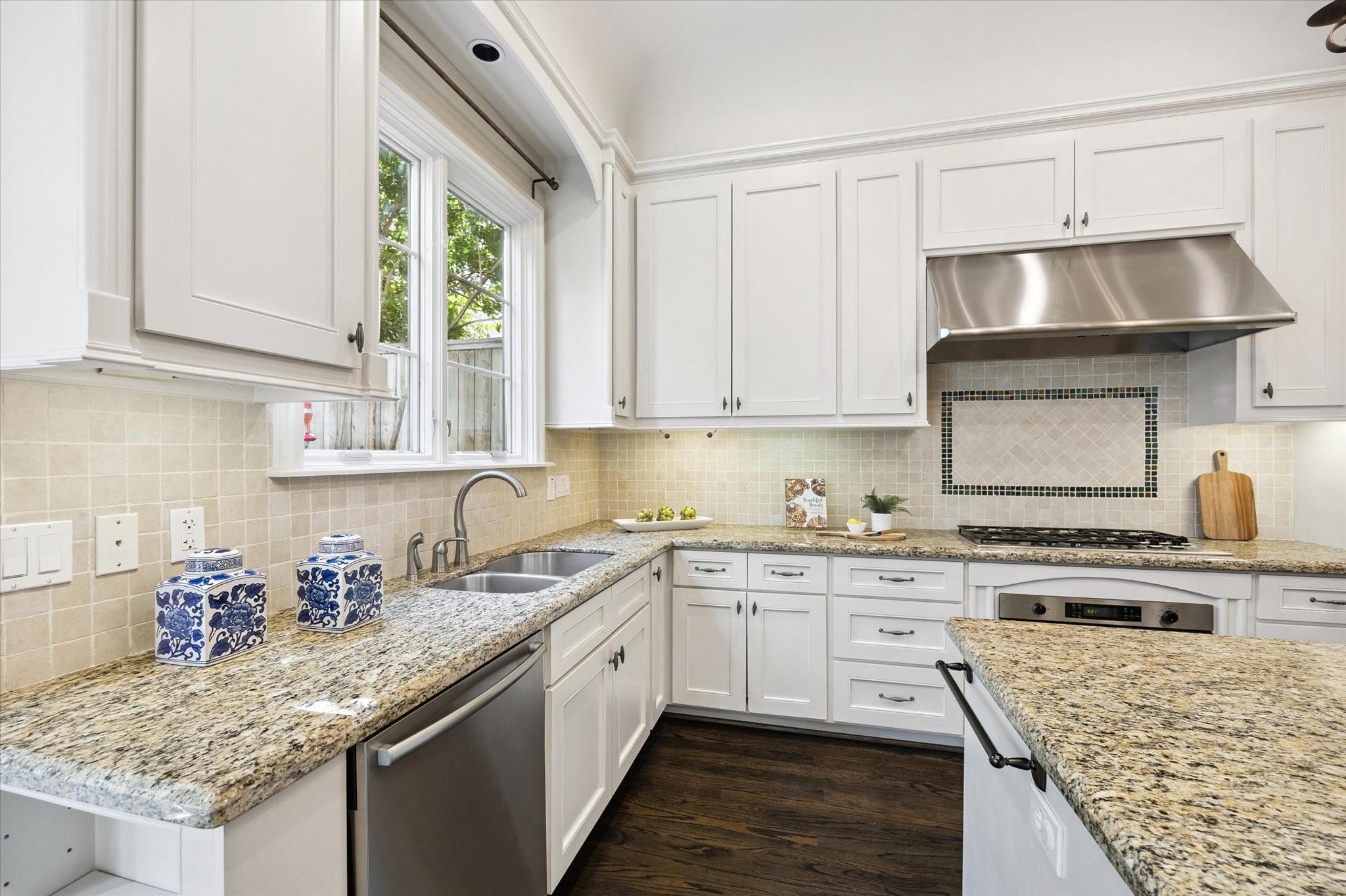 2145 Fairview Street Houston, TX 77019 - Photo 24 of 50