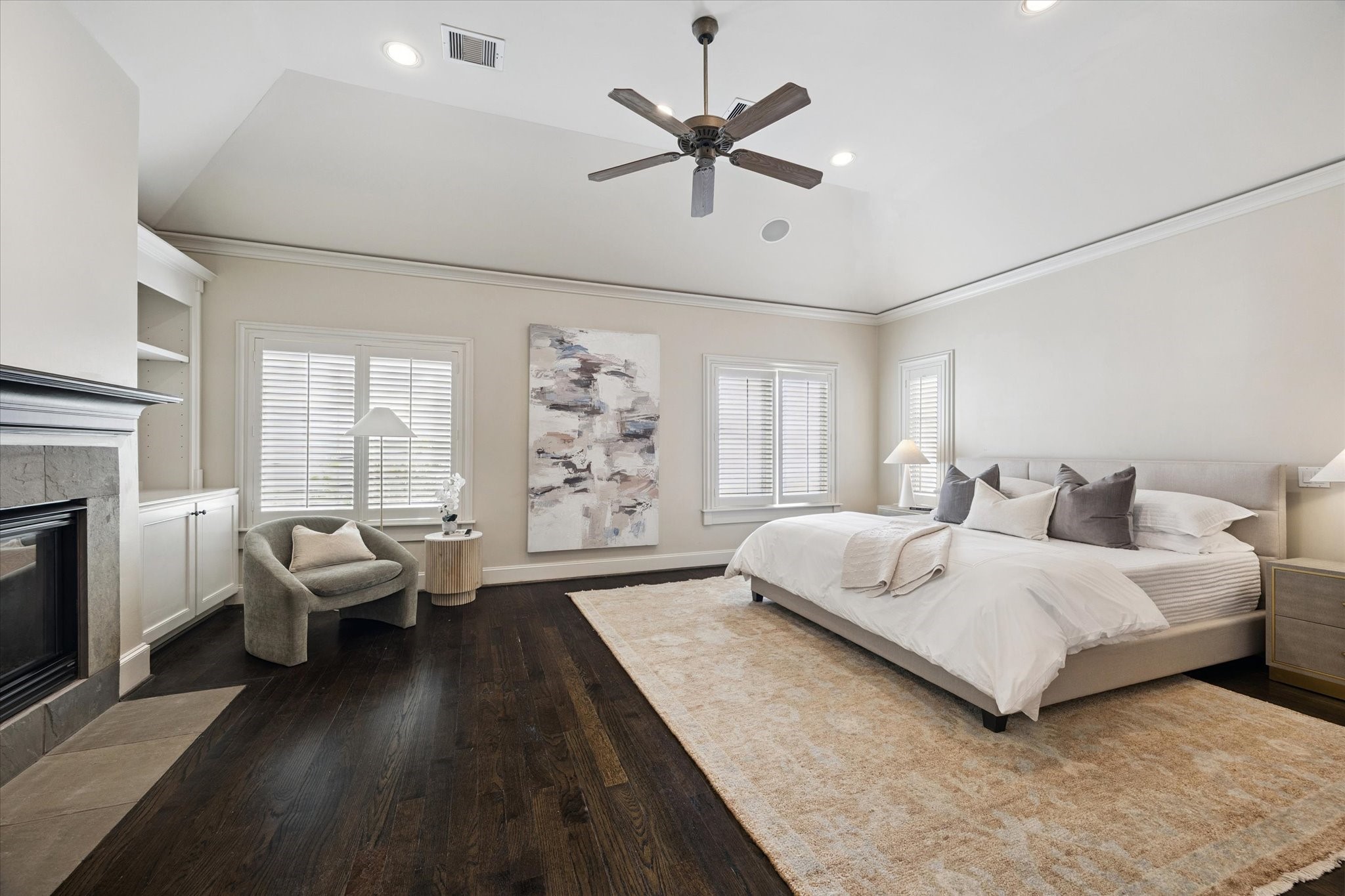 2145 Fairview Street Houston, TX 77019 - Photo 30 of 50 Sunning Primary Retreat!