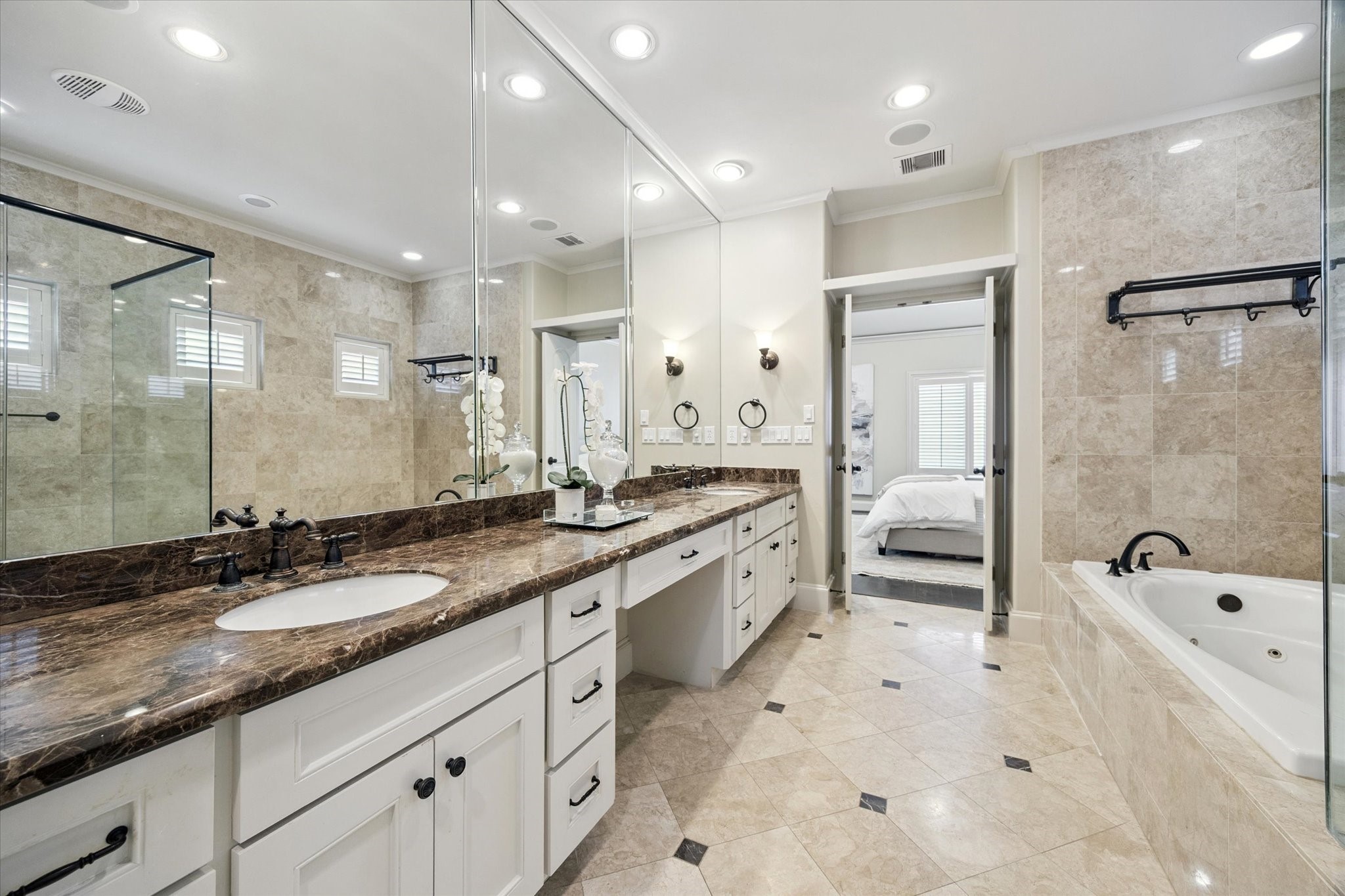 2145 Fairview Street Houston, TX 77019 - Photo 36 of 50