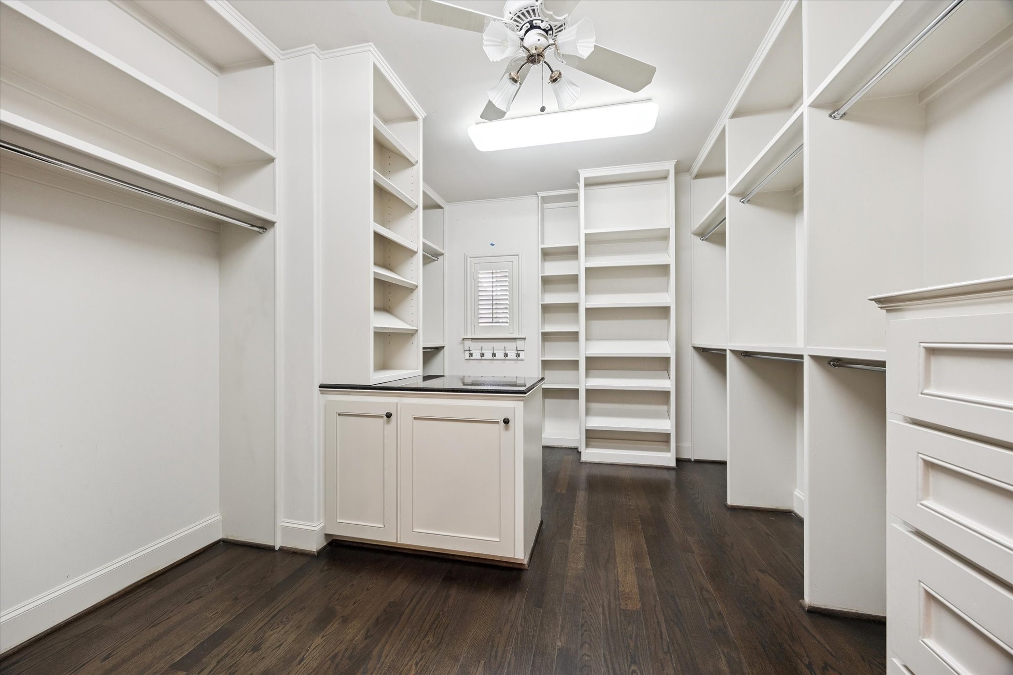 2145 Fairview Street Houston, TX 77019 - Photo 37 of 50 PRIAMRY CLOSET IS TO LOVE!!