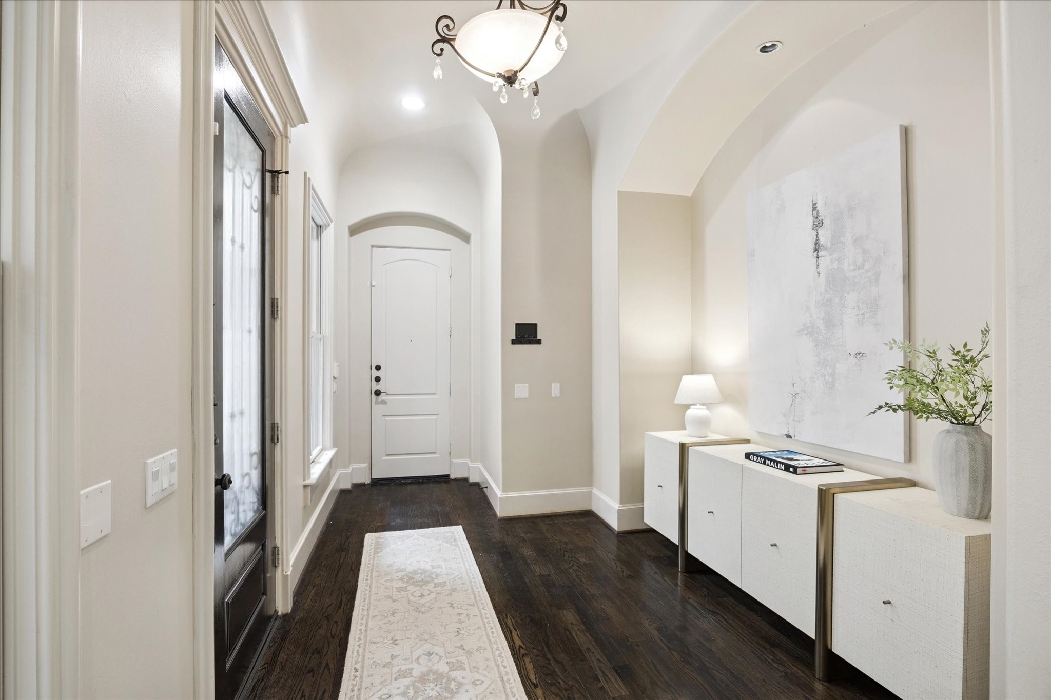 2145 Fairview Street Houston, TX 77019 - Photo 7 of 50 Formal Entryway...