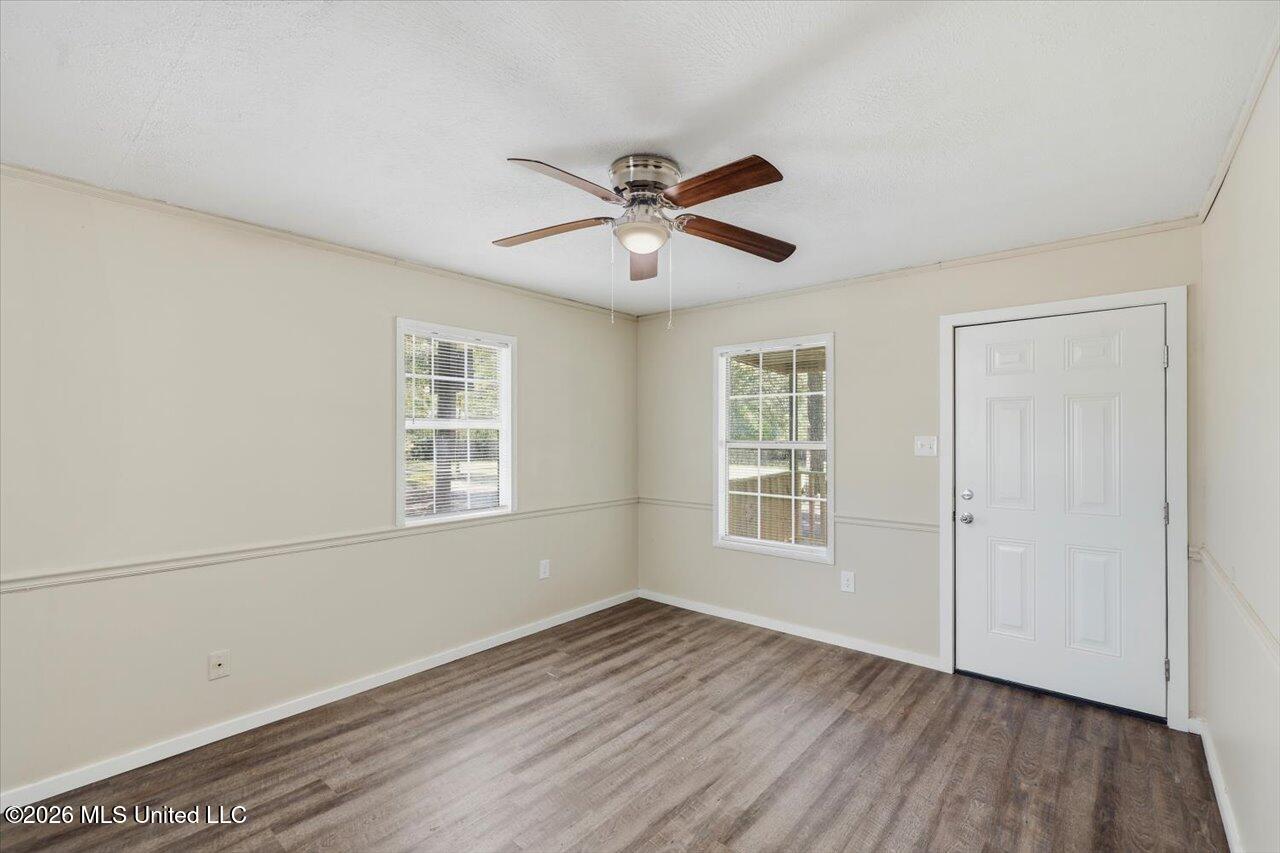 301 Maple Street Florence, MS 39073 - Photo 14 of 30 Living Room