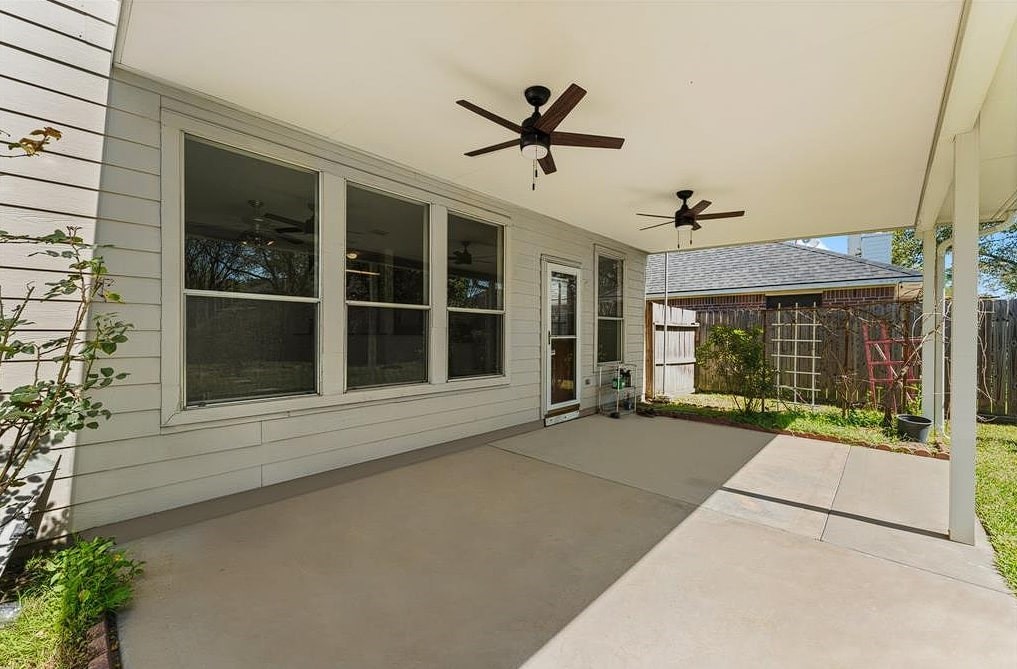 619 Bending Bough Drive Spring, TX 77388 - Photo 39 of 41 a view of a flesh screen tv and wooden floor