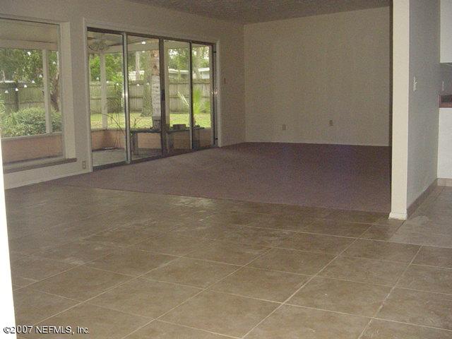 941 Middleton Road Jacksonville, FL 32211 - Photo 3 of 16 LIVING ROOM AREA 2