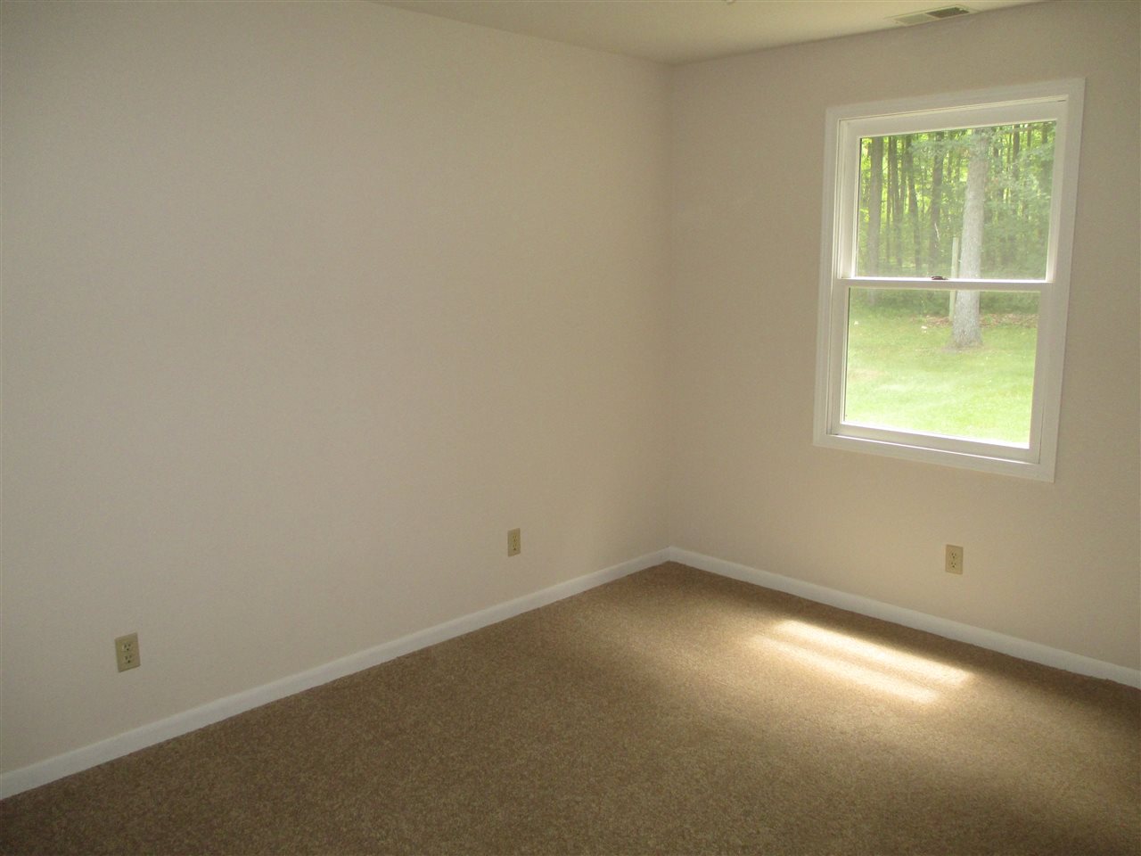 3213 West North County Line Road Farwell, MI 48622 - Photo 6 of 9 1803190-5.JPG