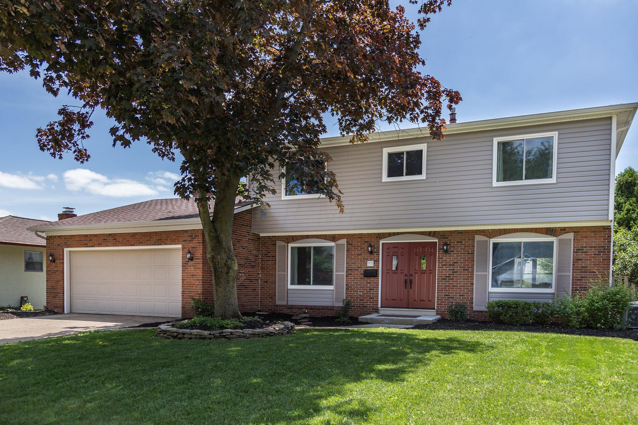 1677 Lynnhurst Road Columbus, OH 43229 - Photo 1 of 25 Gallery Image 1