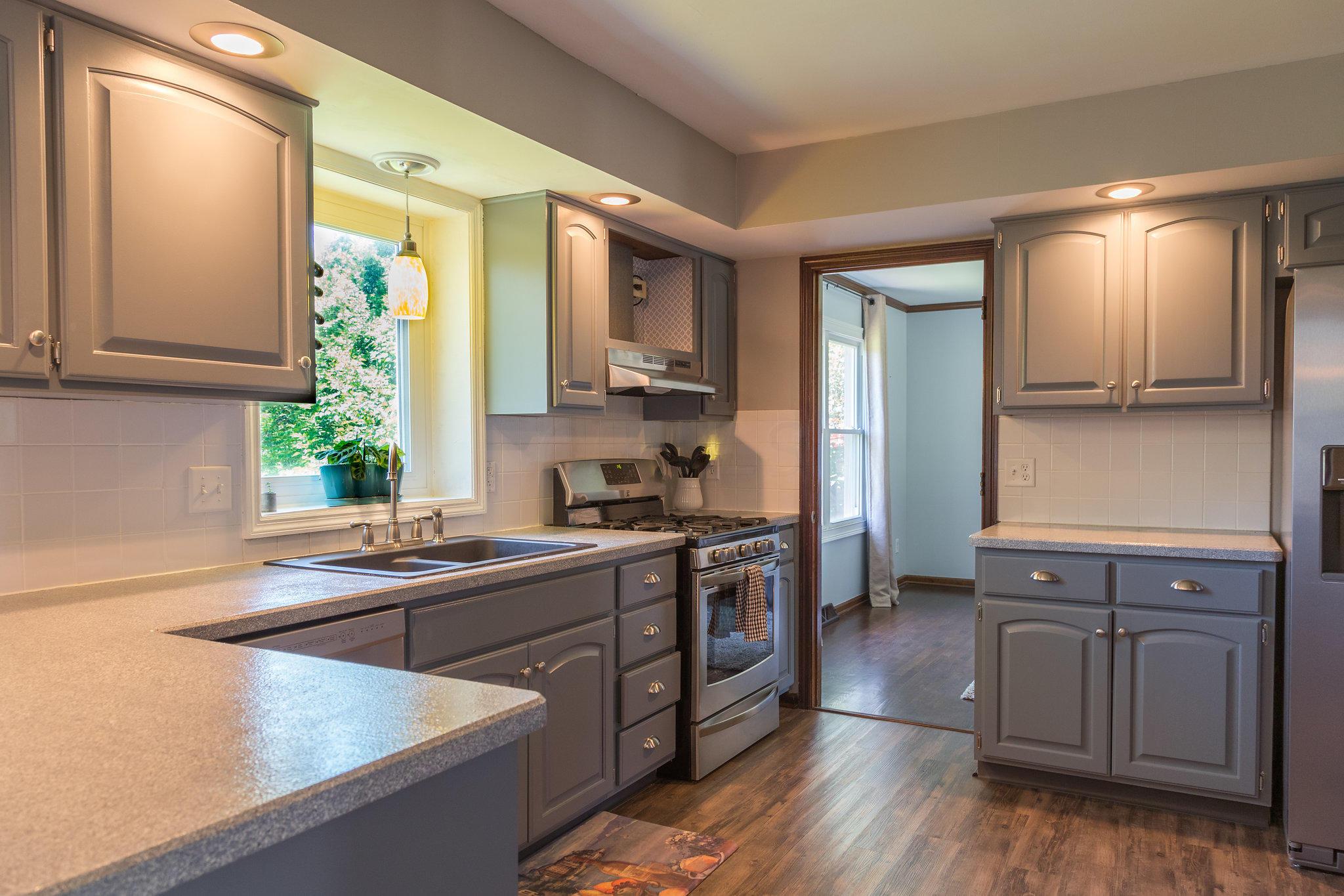 1677 Lynnhurst Road Columbus, OH 43229 - Photo 10 of 25 Gallery Image 10