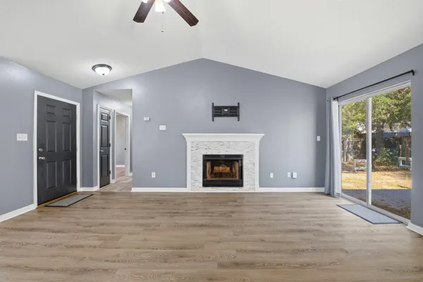 $1,950 | 7312 Gordon Evans Road, Navarre, FL 32566