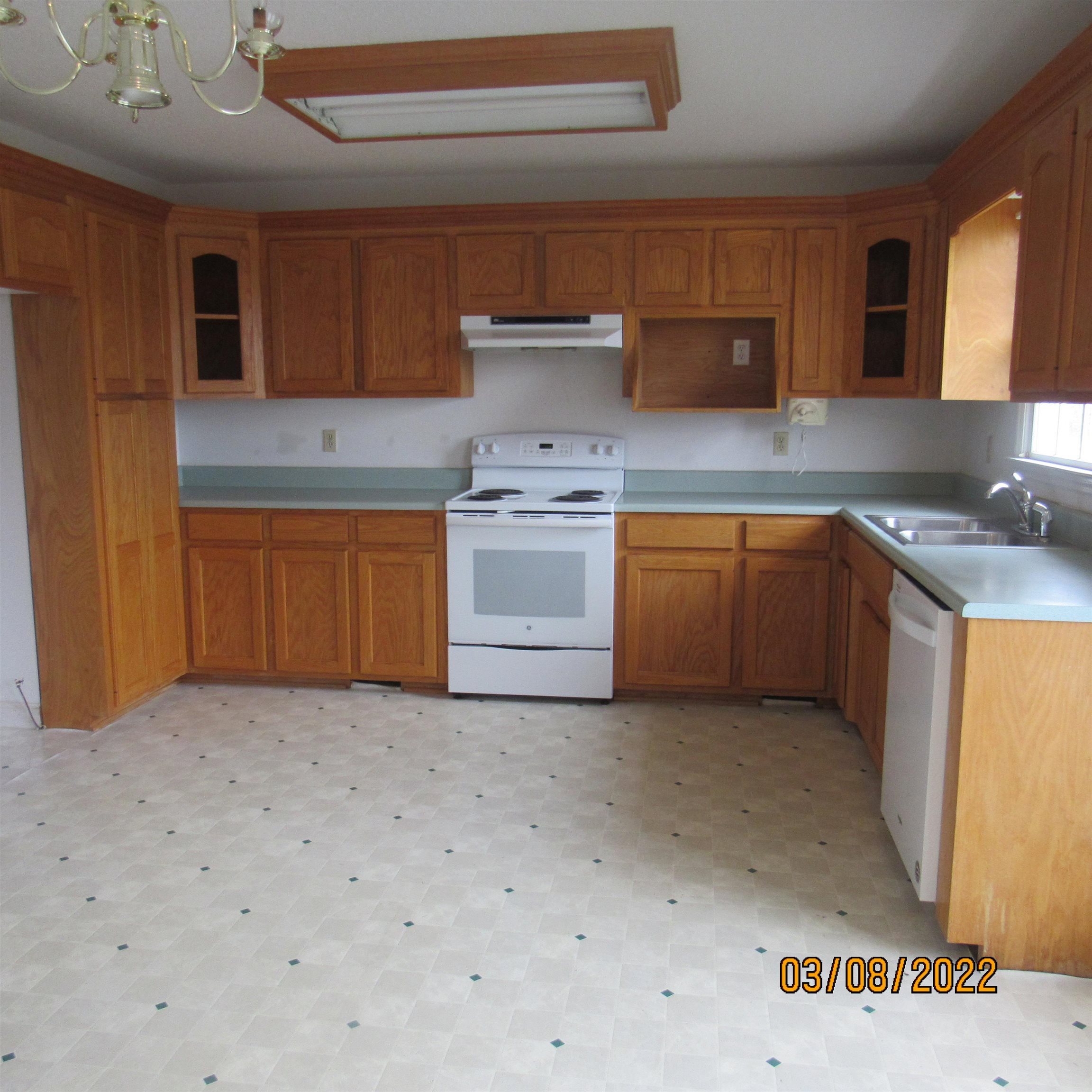 1411 Old Metal Road Gaffney, SC 29341 - Photo 8 of 20