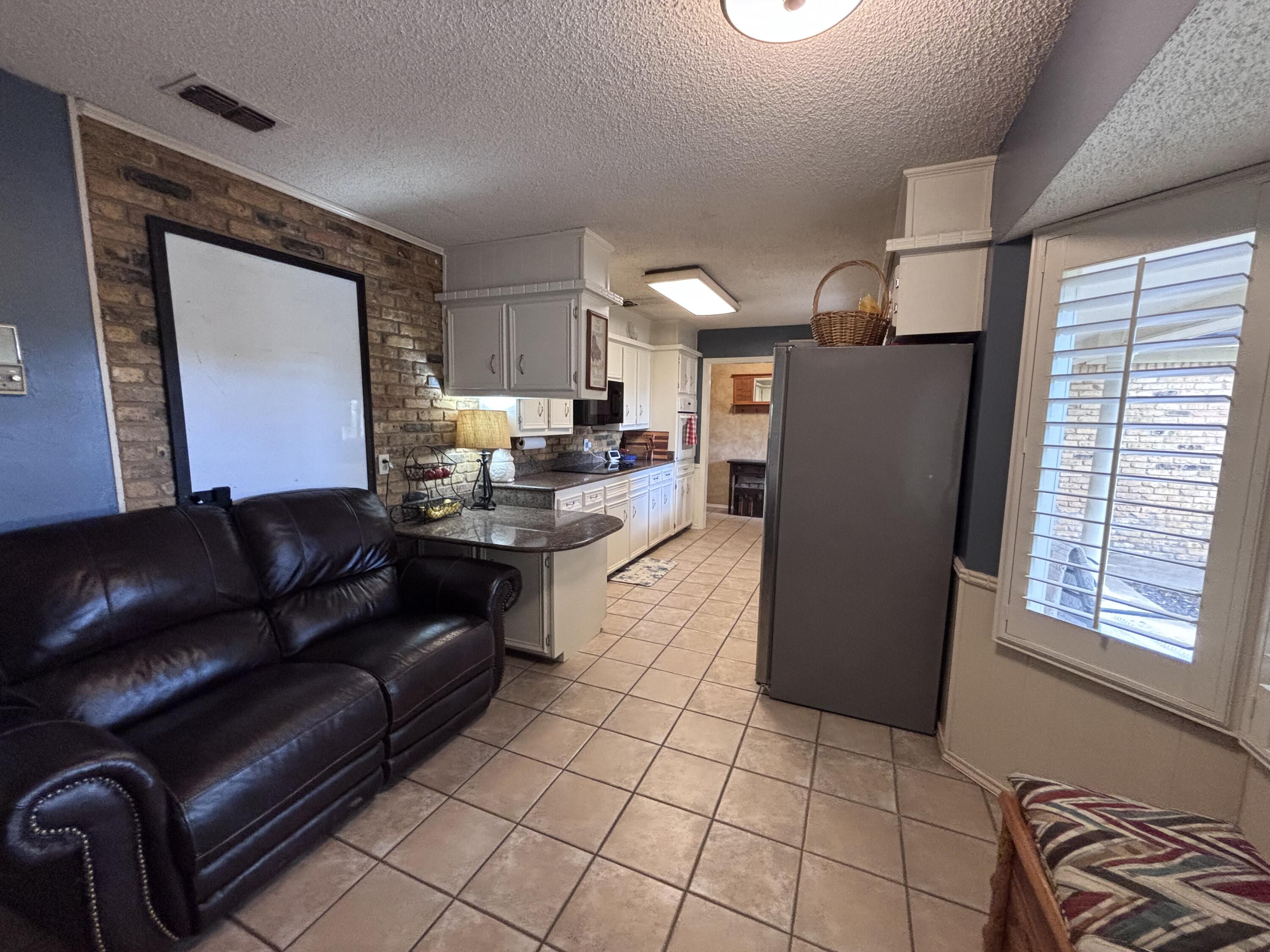 3608 76th Street Lubbock, TX 79423 - Photo 24 of 28 Kitchen