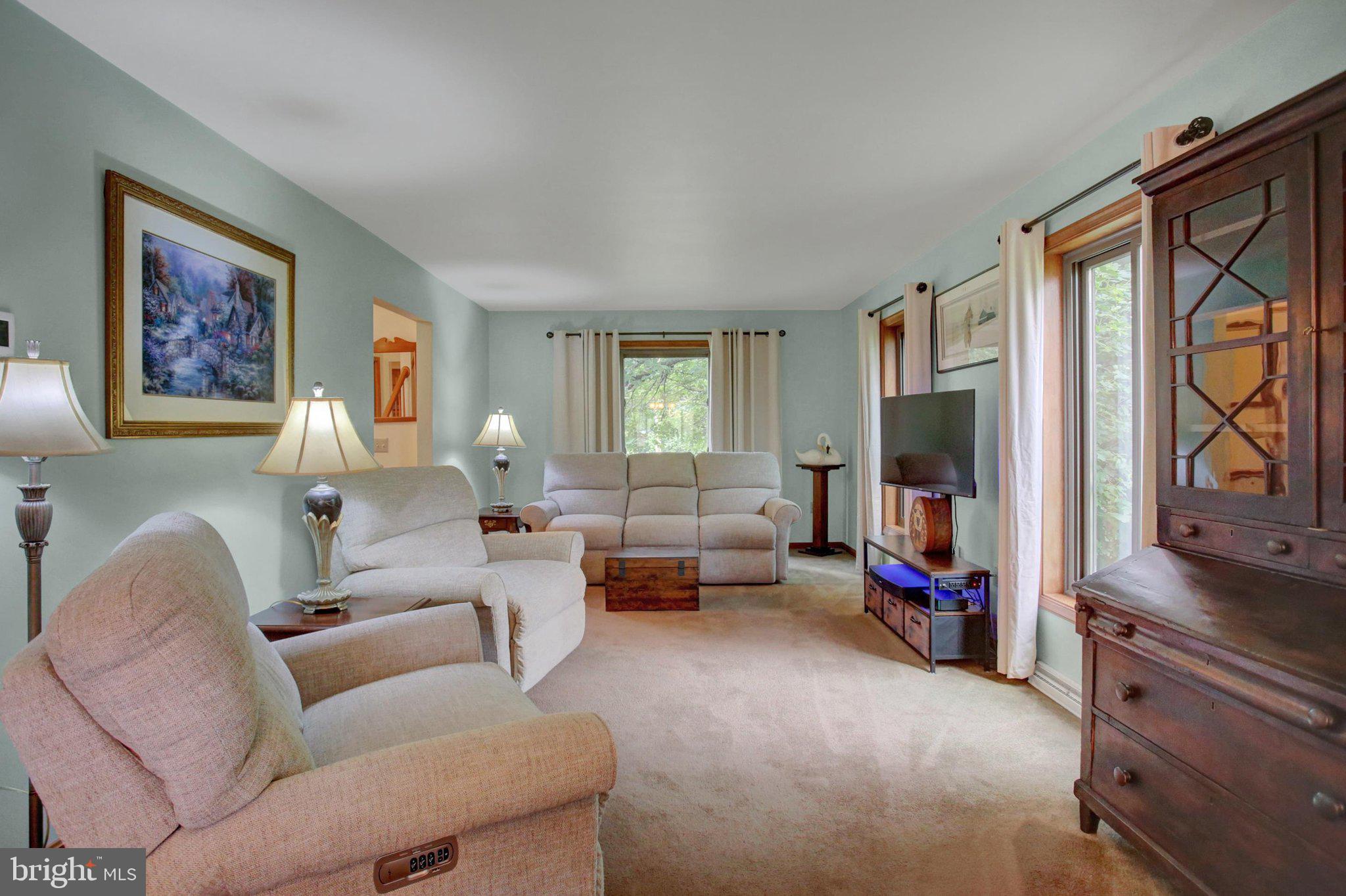 3560 Ritner Highway Newville, PA 17241 - Photo 10 of 76 Living room